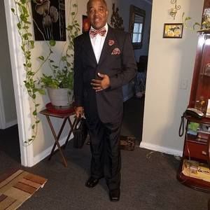 Meet your Posher, Gregory